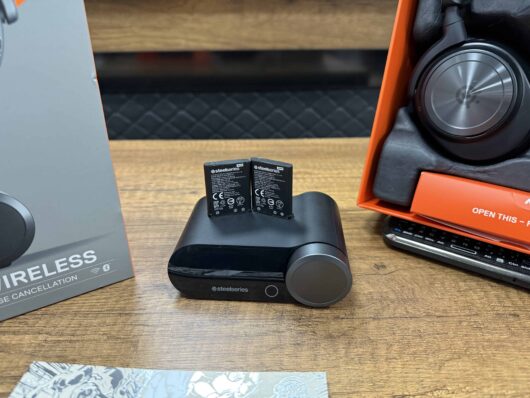 SteelSeries Arctis Nova Pro Wireless Kablosuz Kulaklık + Pil (İKİNCİ EL) - Image 3