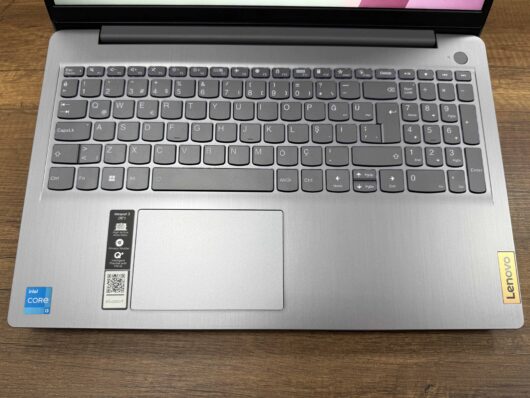 Lenovo Ideapad 3 15ITL6 Intel Core i3 1115G4 8GB RAM 256GB SSD W10 15.6" FHD 82H80147TX (İKİNCİ EL) - Image 2